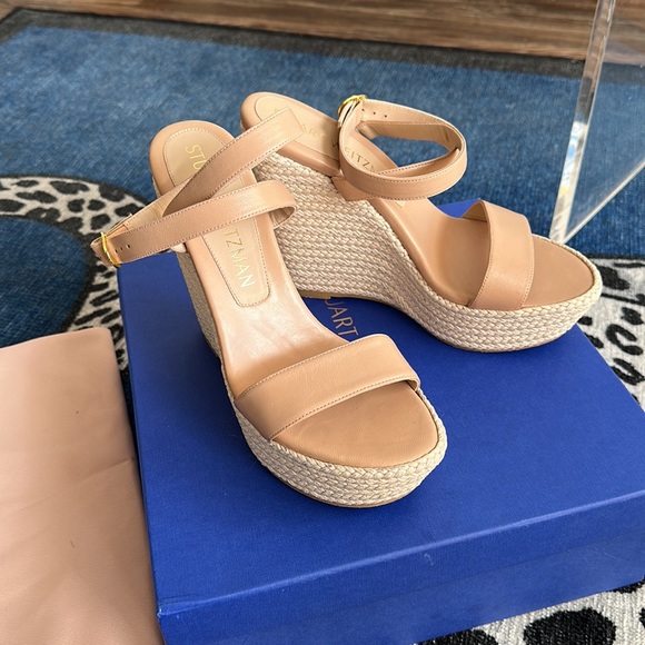 Stuart Weitzman Nude Wedges - Picture 2 of 8